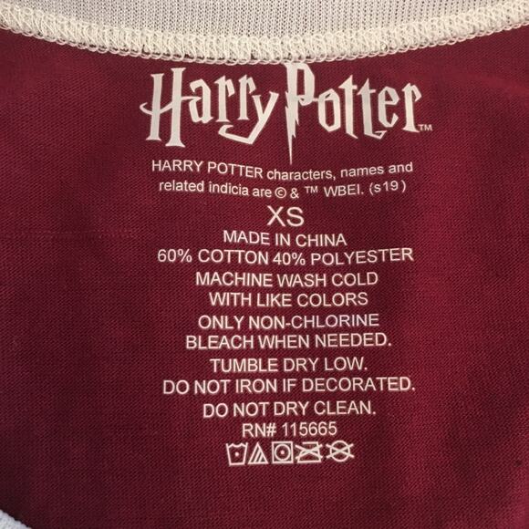 Harry Potter Hogwarts Crest Tank Maroon Juniors XS - Picture 10 of 11